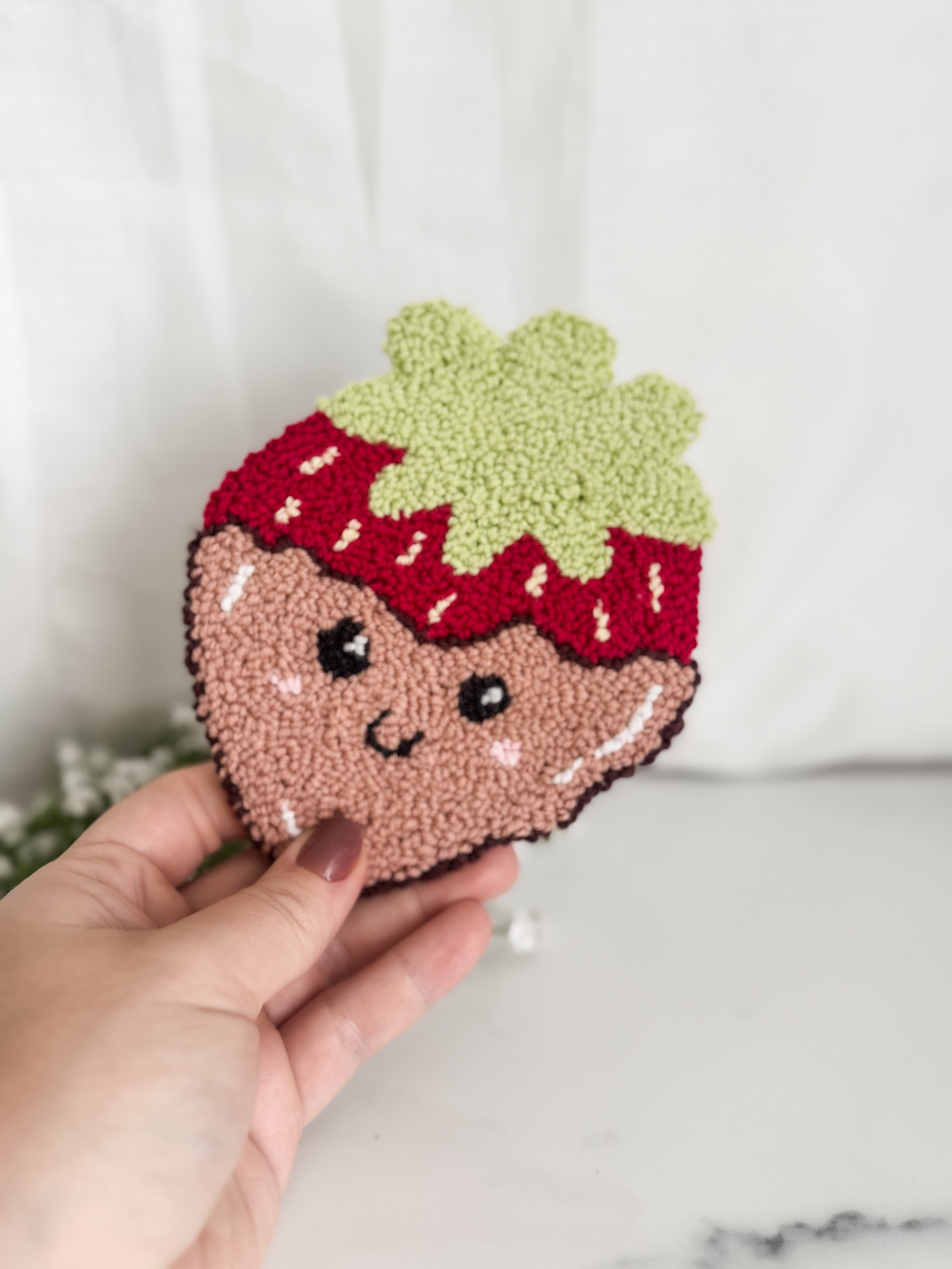 Chocolate Strawberry Mug Rug