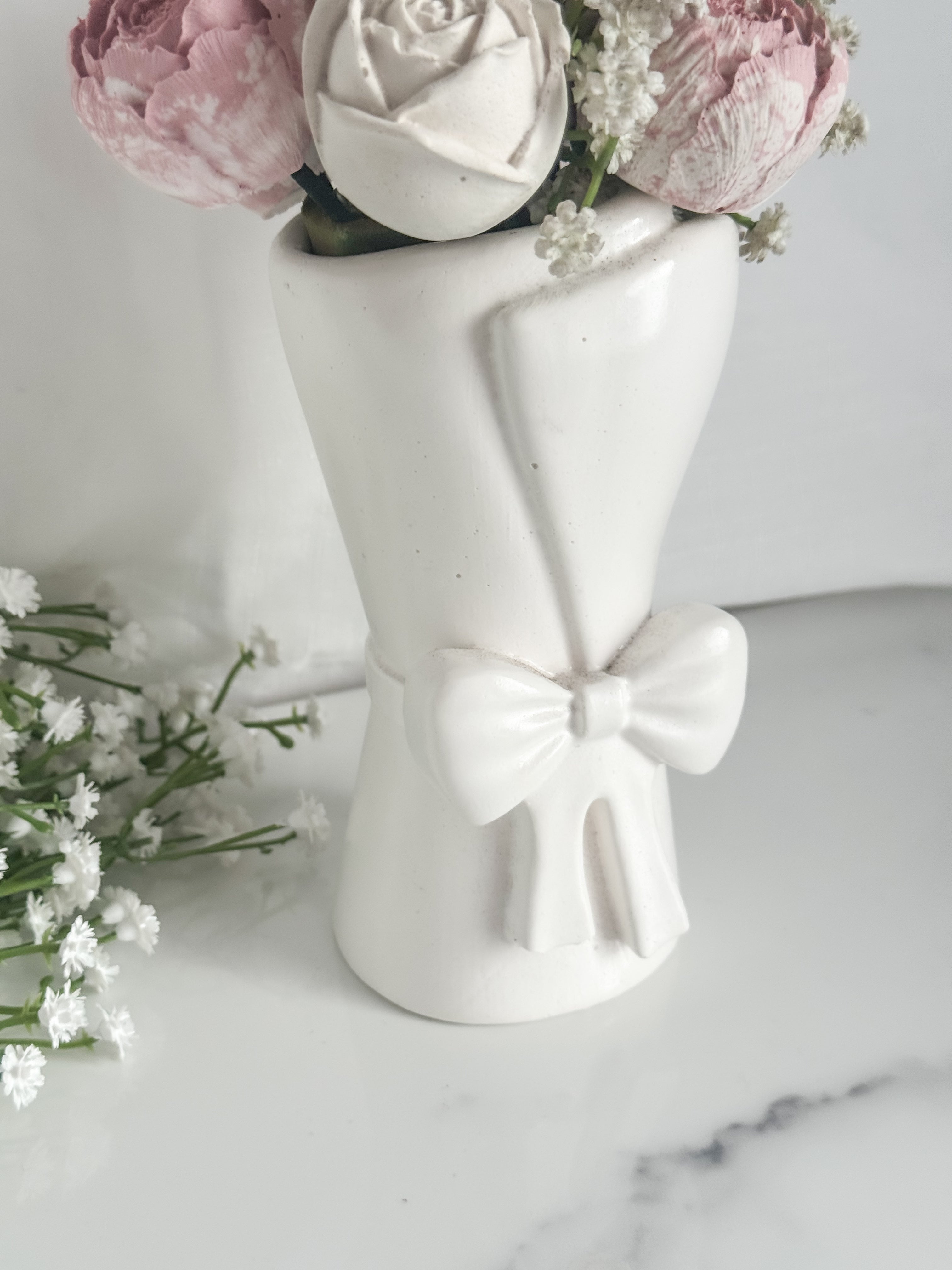Bow Vase Small