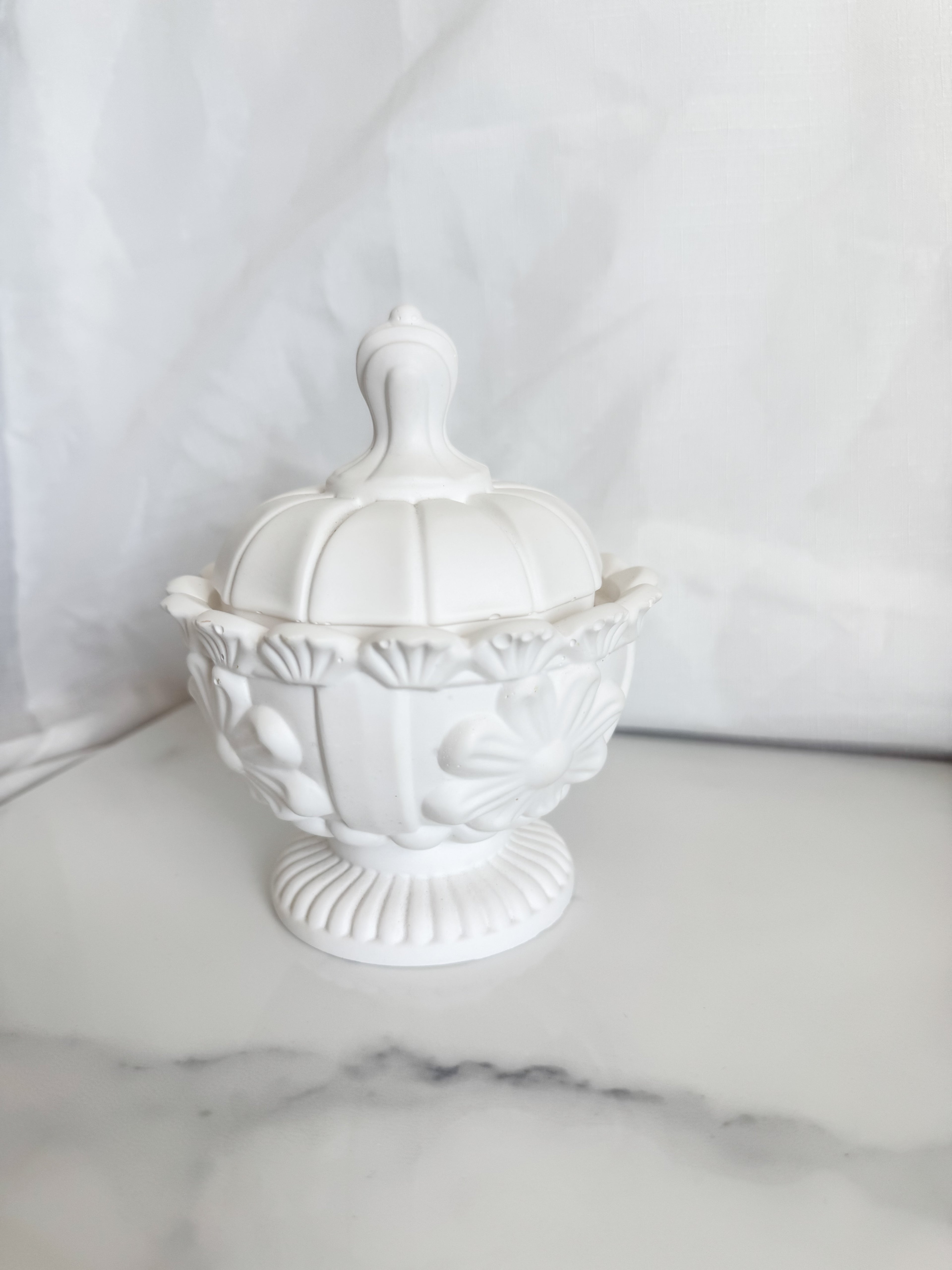Elegant Floral Trinket Box