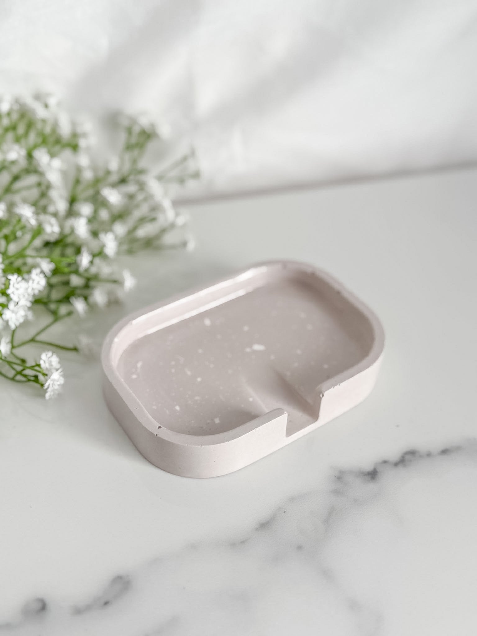 Oval Lipped Soap Dish