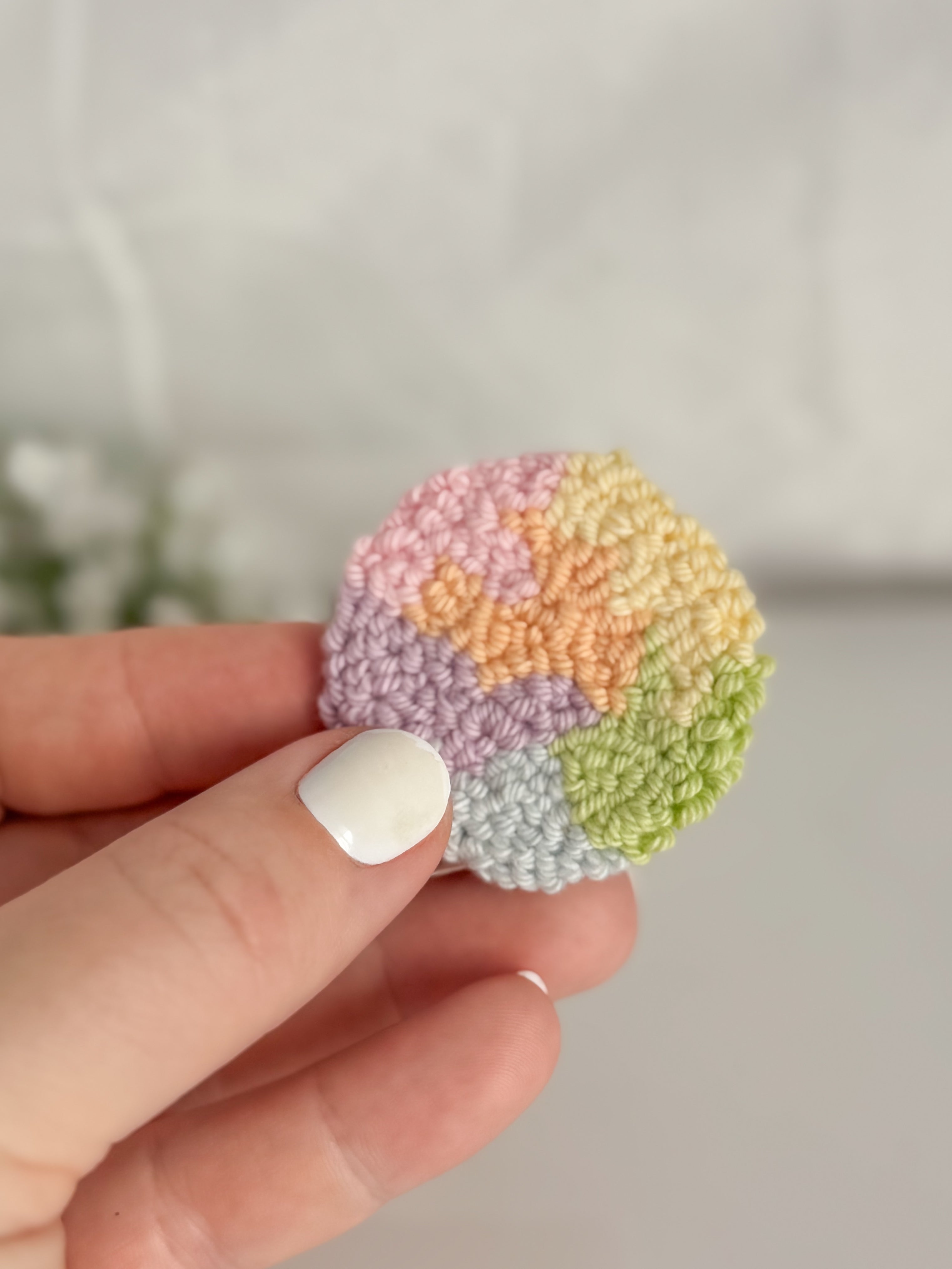 Little Textures Needle Phone Grip