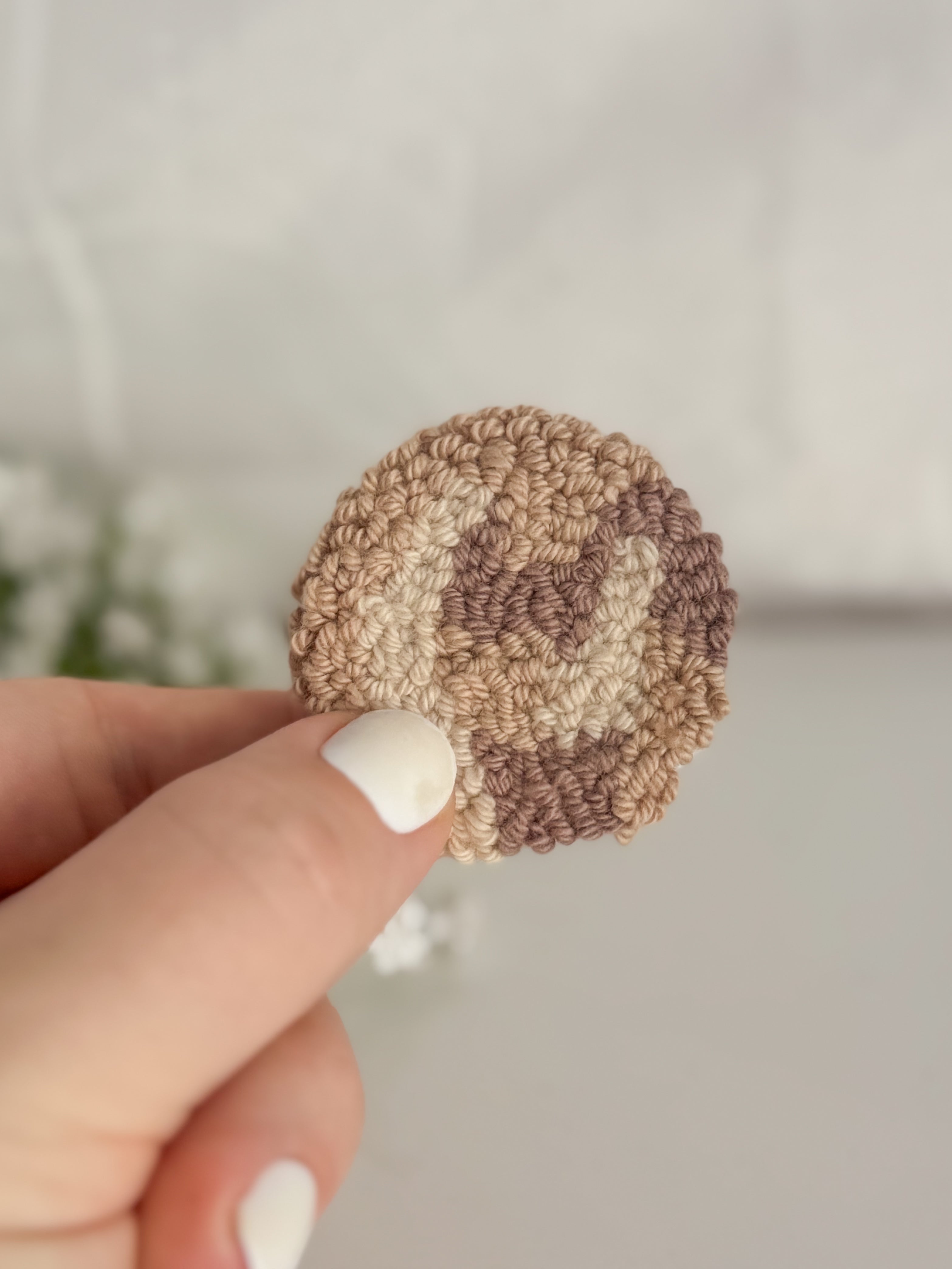 Little Textures Needle Phone Grip