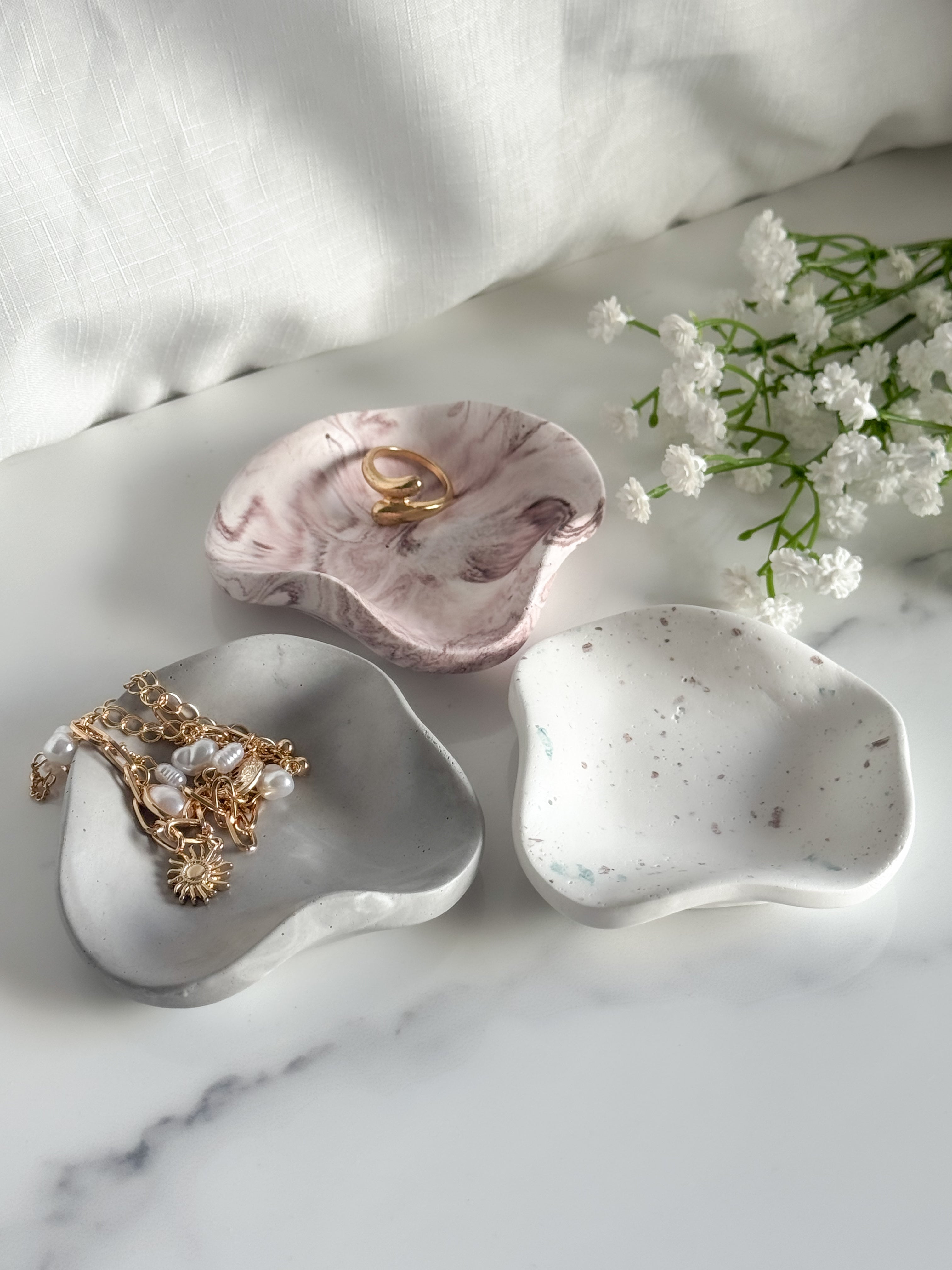Wavy Ring Dish