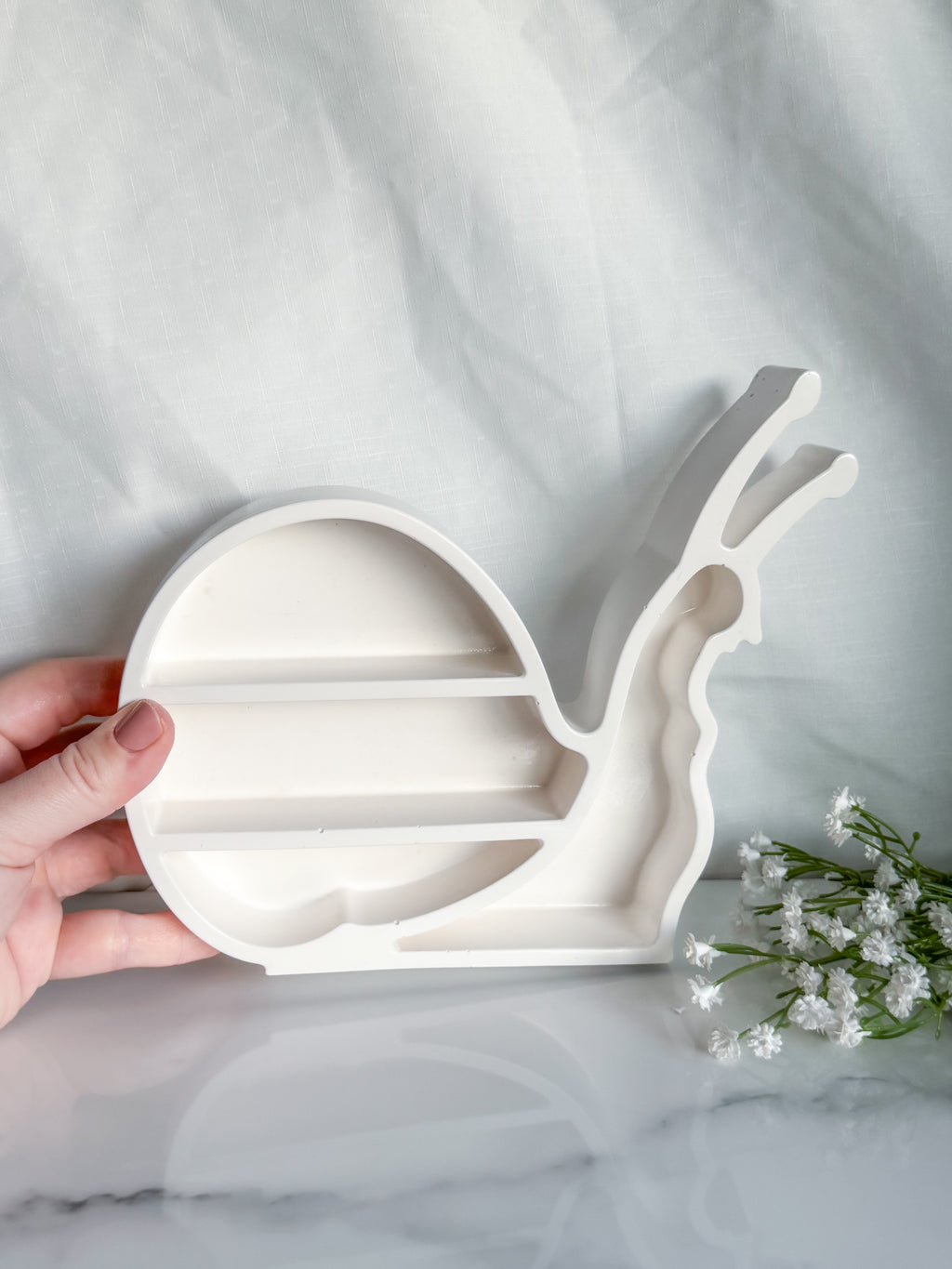 Mini Snail Shelf