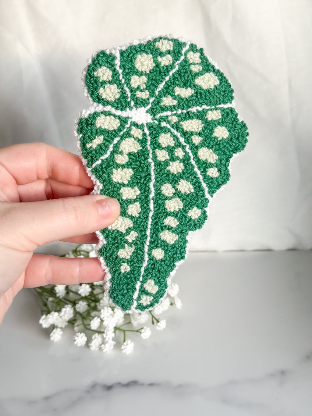Polka Dot Leaf Mug Rug