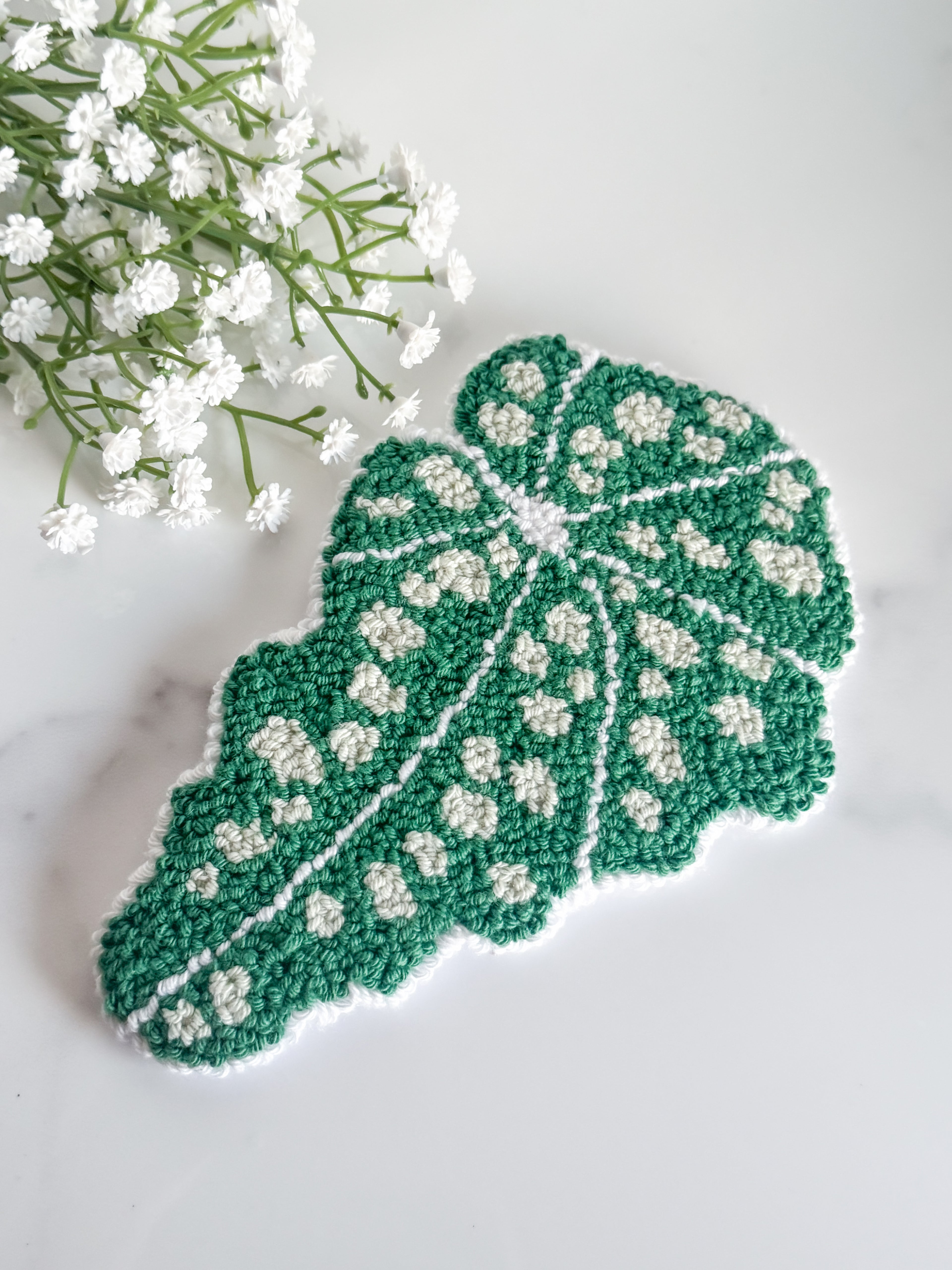 Polka Dot Leaf Mug Rug